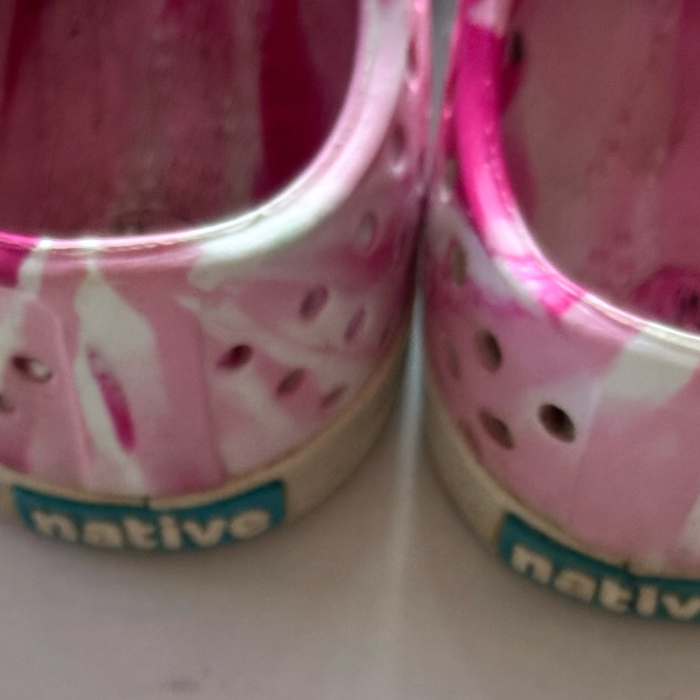 NATIVE SHOES - Picture 11 of 12